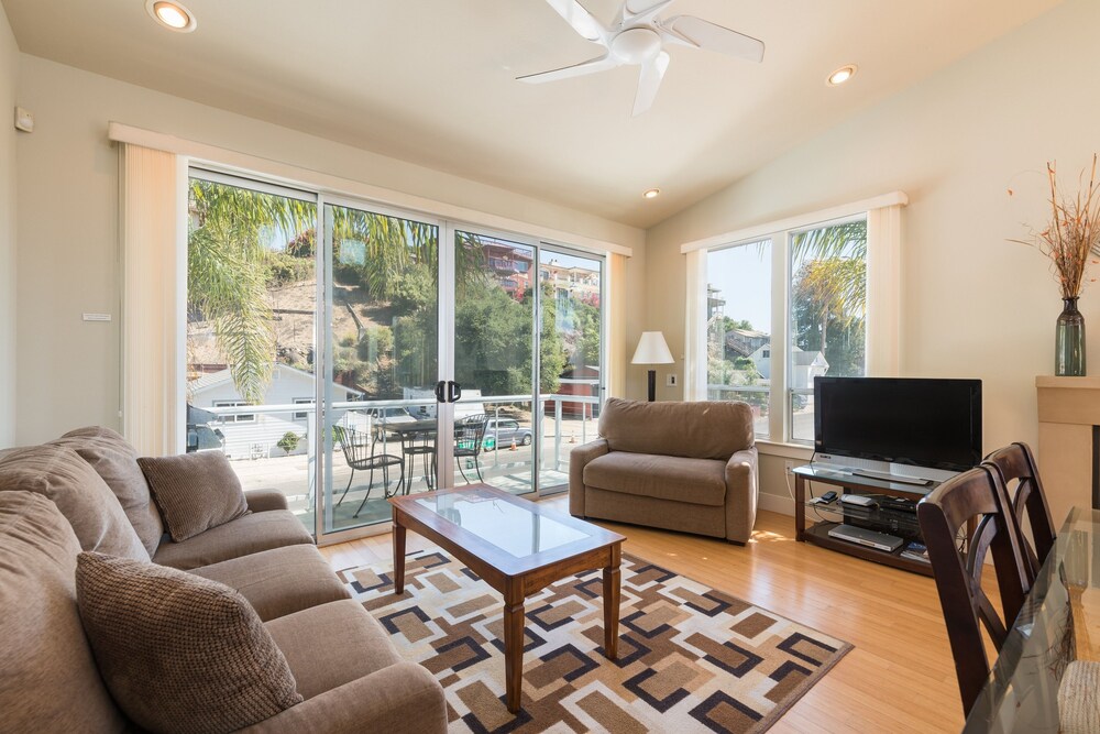 215 San Miguel 2 Bedroom Townhouse by Redawning view 4