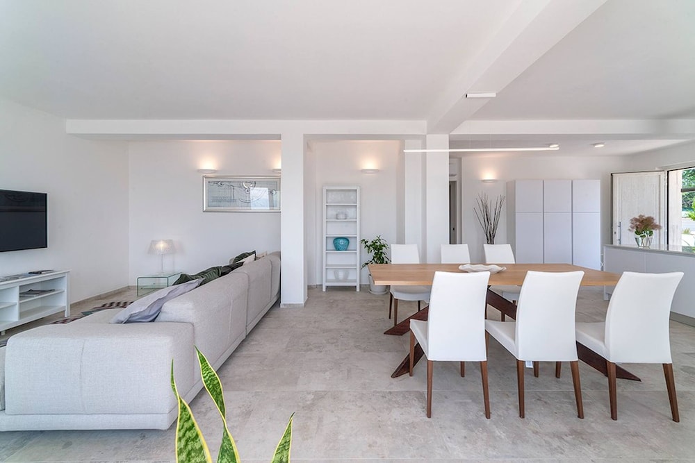 Villa Montefalcone 8 by Marche Holiday Villas