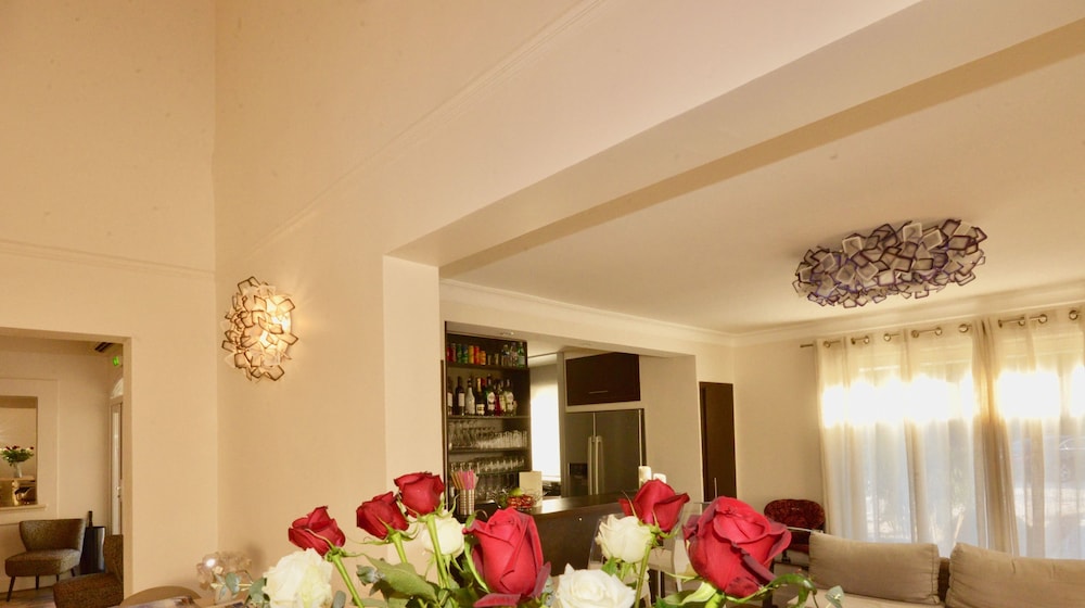 Mougins Vacations - Hotel Villa Sophia - Property Image 6