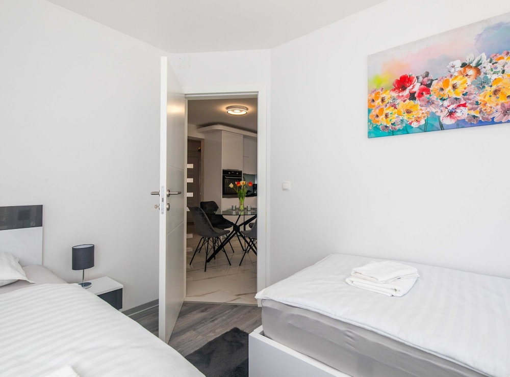 Modern Apartment With Terrace and Private Parking Krk
