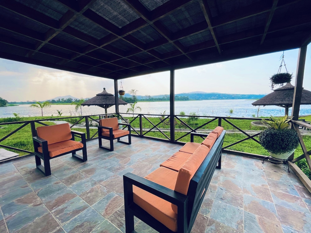 Platinum Blue Island Resort