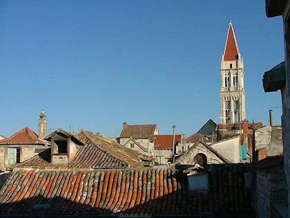 Photo 33