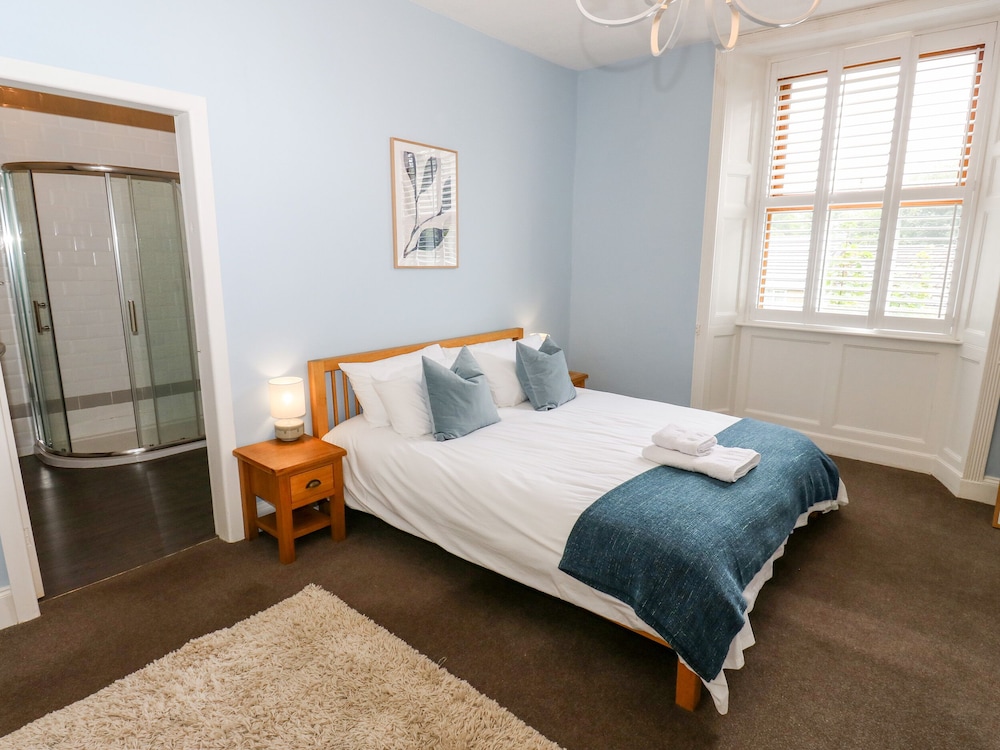 The Old Post Office - Pet Friendly Group Stays in Holmfirth