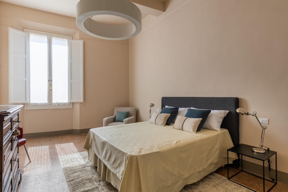 Via D Azeglio 37 - Casa Dell Auriga