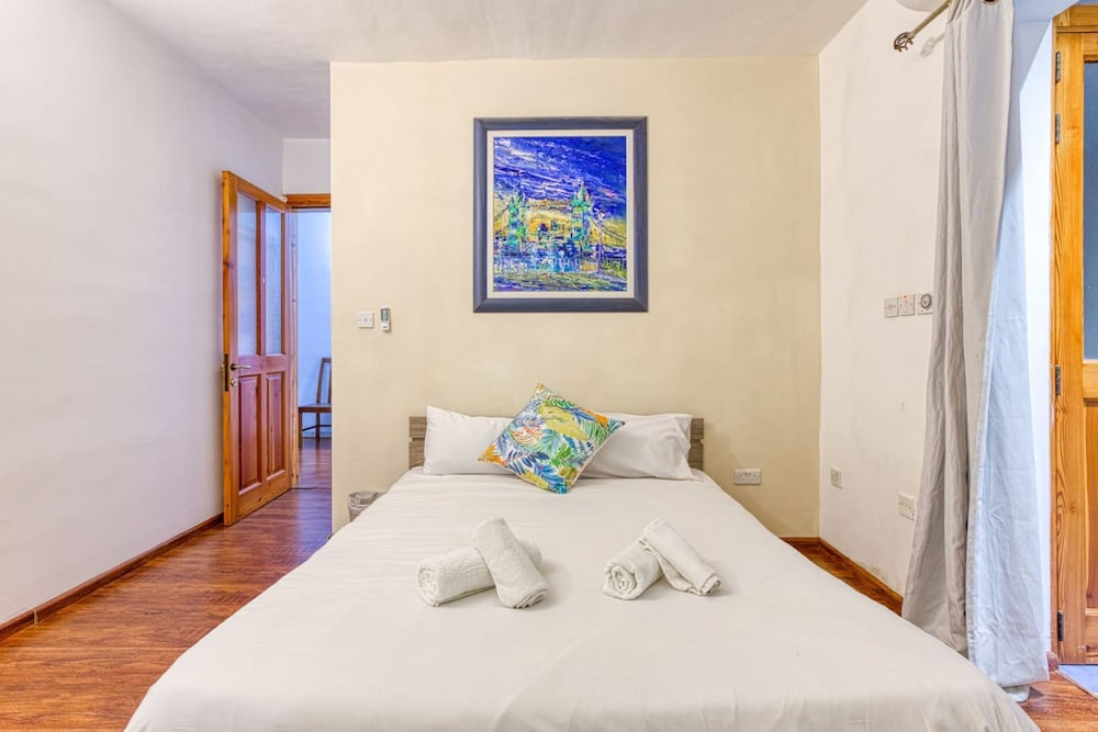 Benny s Seaside Escape Sliema