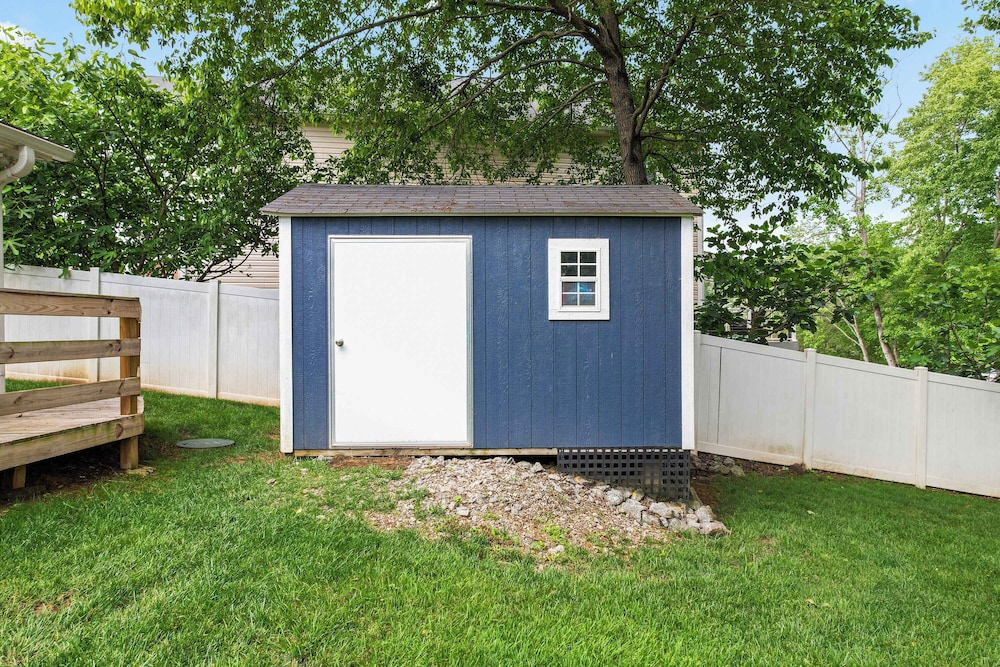 The Blue Bungalow Stay for 8