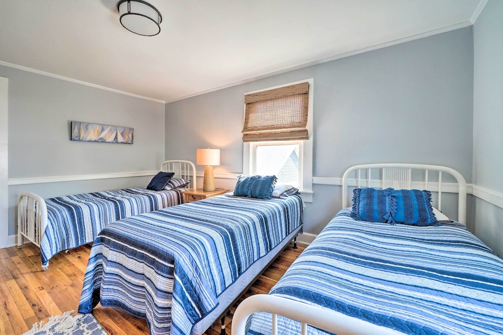 Historic Family Home < 1 Mi to Long Beach! view 3