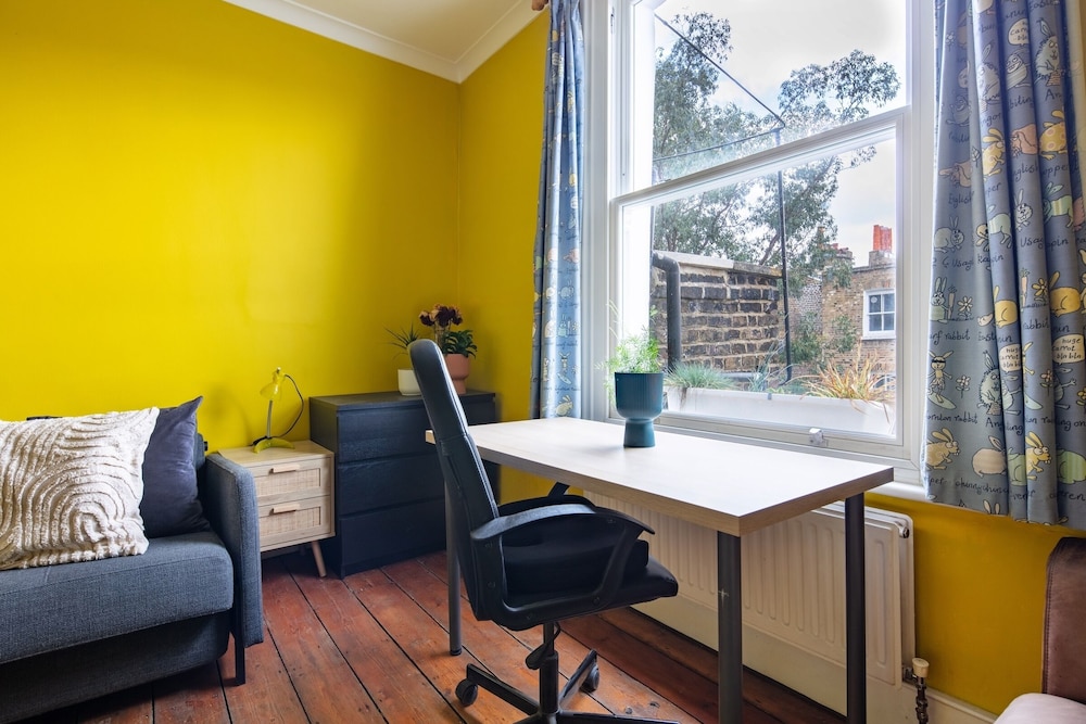 Cozy 2BR Near Notting Hill & Hyde Park