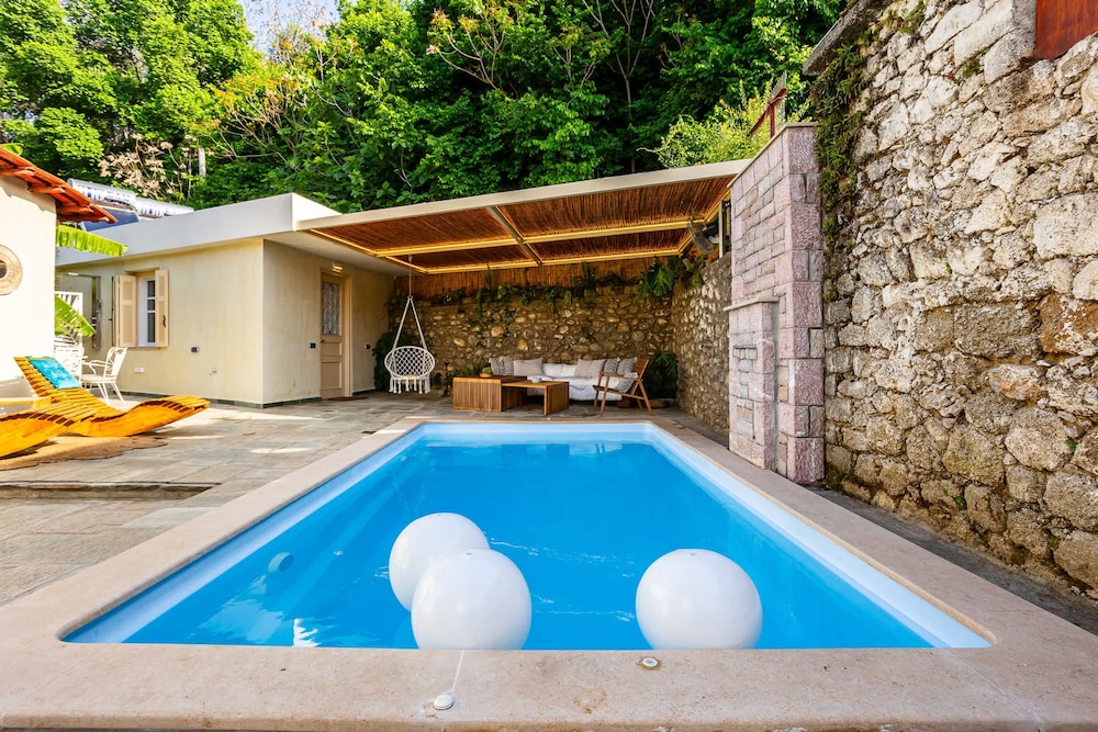 The Secret Garden - Courtyard Private Pool Villa