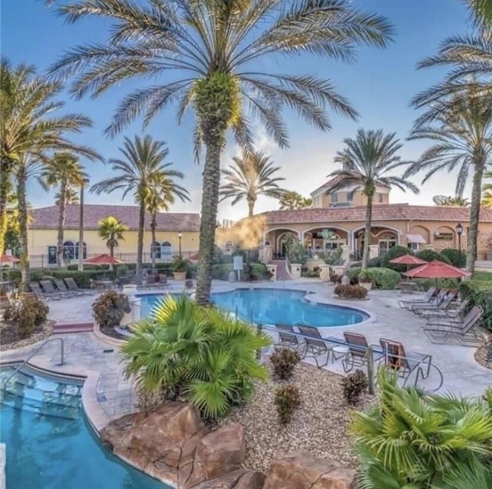 4112 Calabria - Image 3