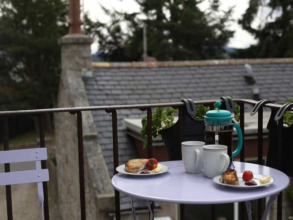 High Terrace Apartment