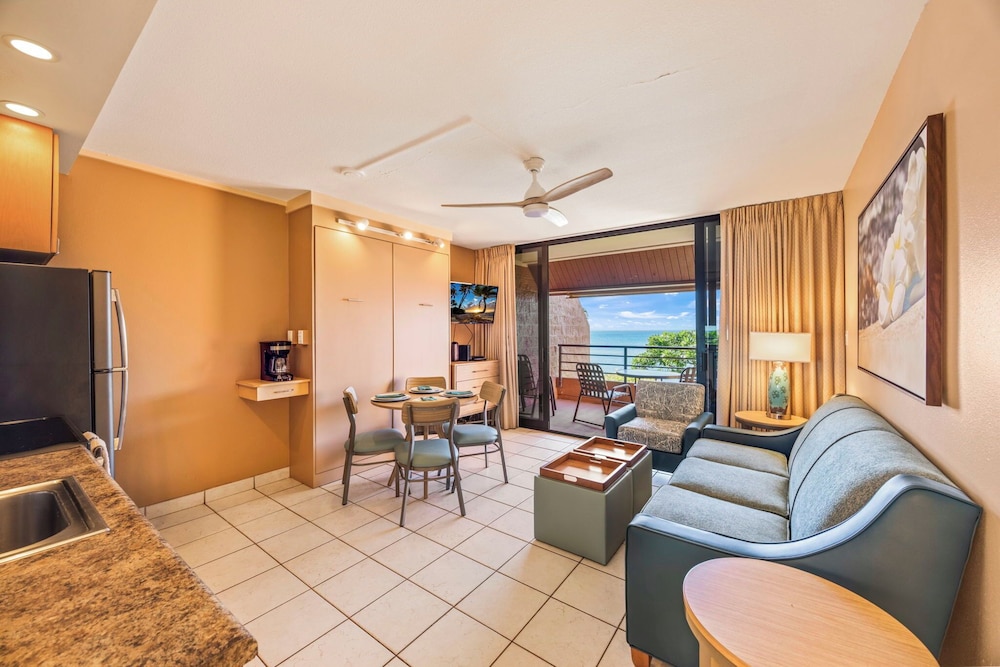Kuleana Club - 412