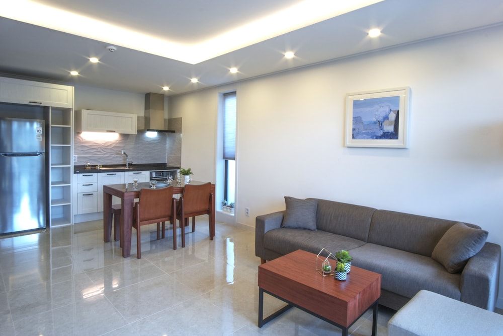 Leeum Island Spa & Pool Villa