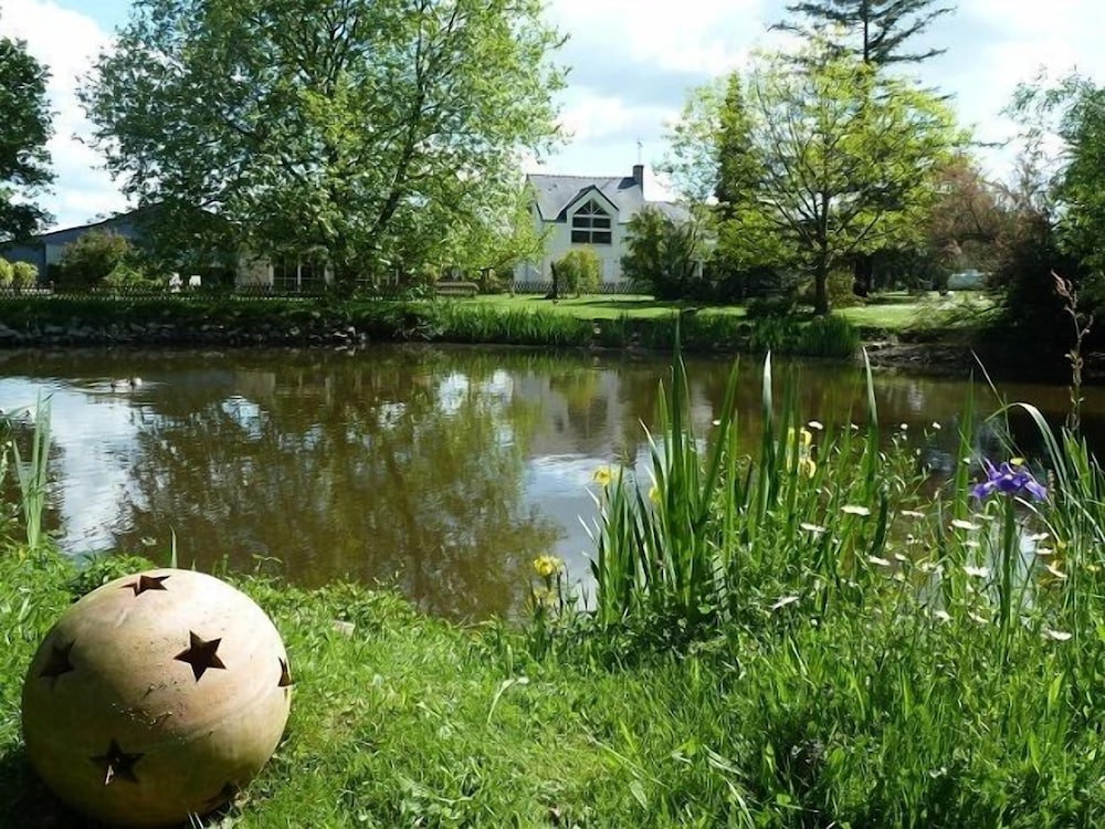 Au Bas Chalonge