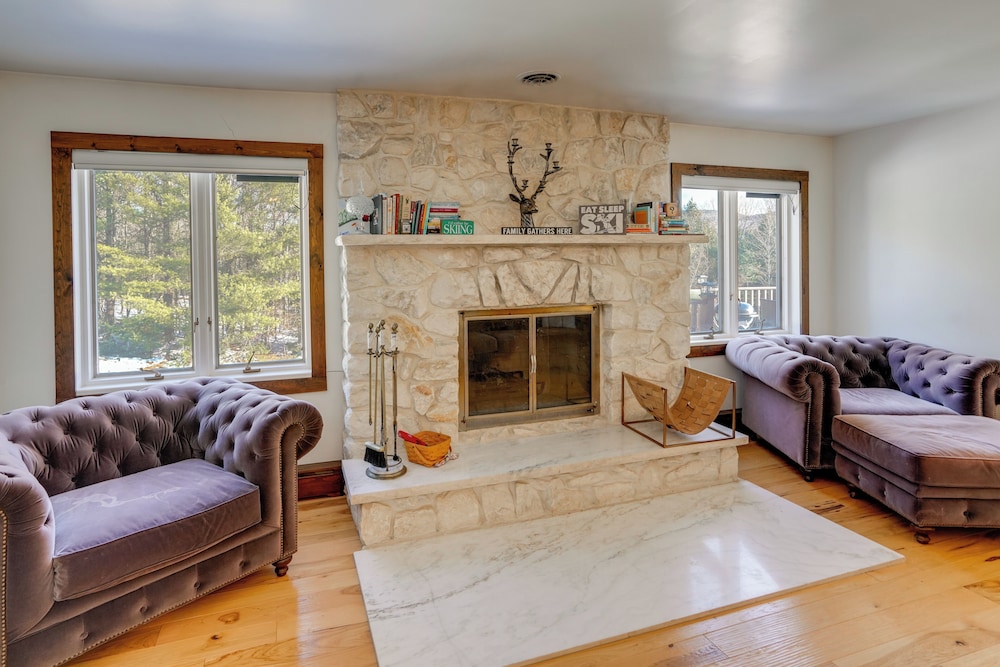 3 Mi to Colgate Lake: Mtn-view Home, Deck + Grill!