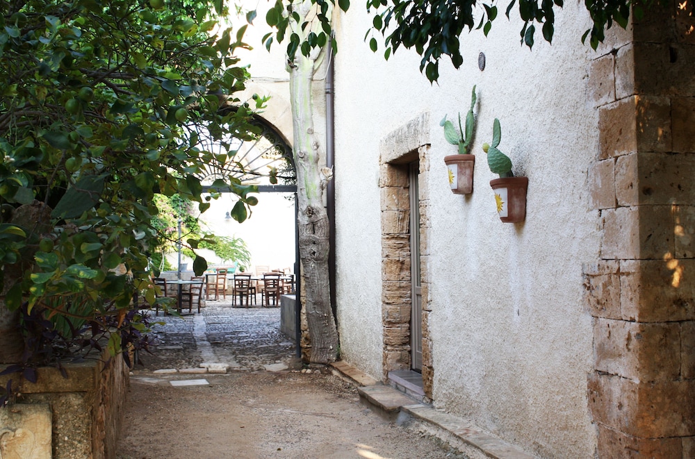 Baglio Siciliamo Country House Adult Only