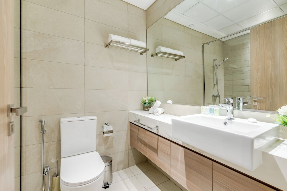 GLOBALSTAY. Azizi Riviera 40