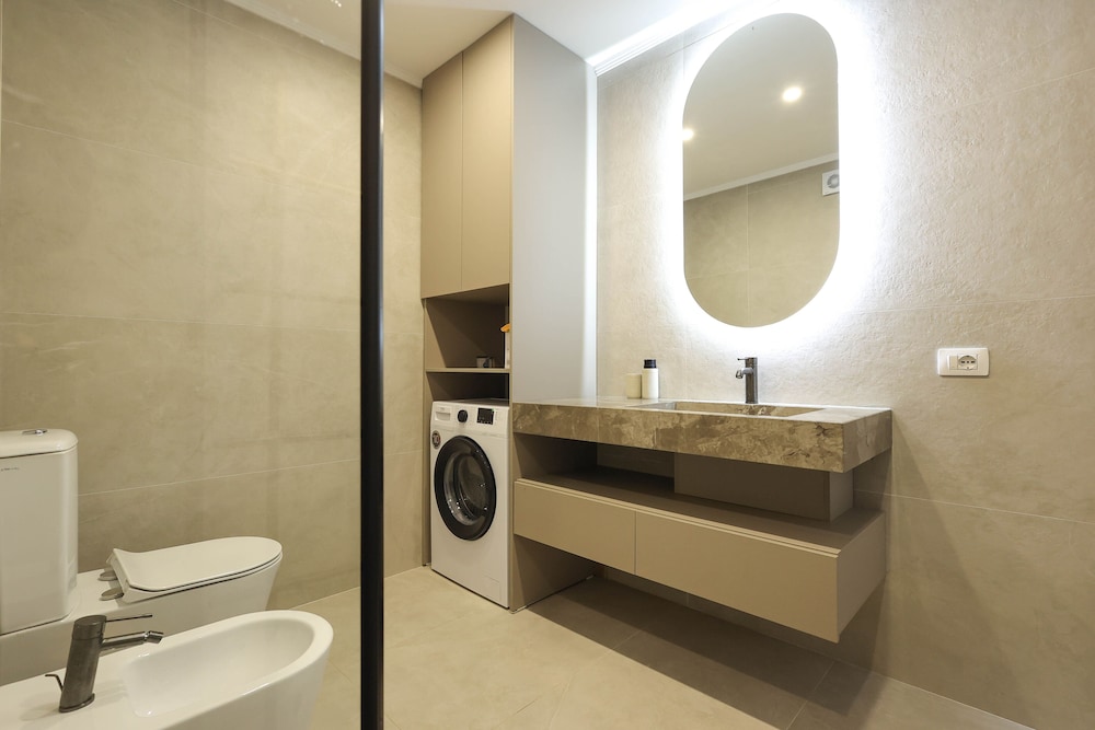 Grandstay Apartments 132