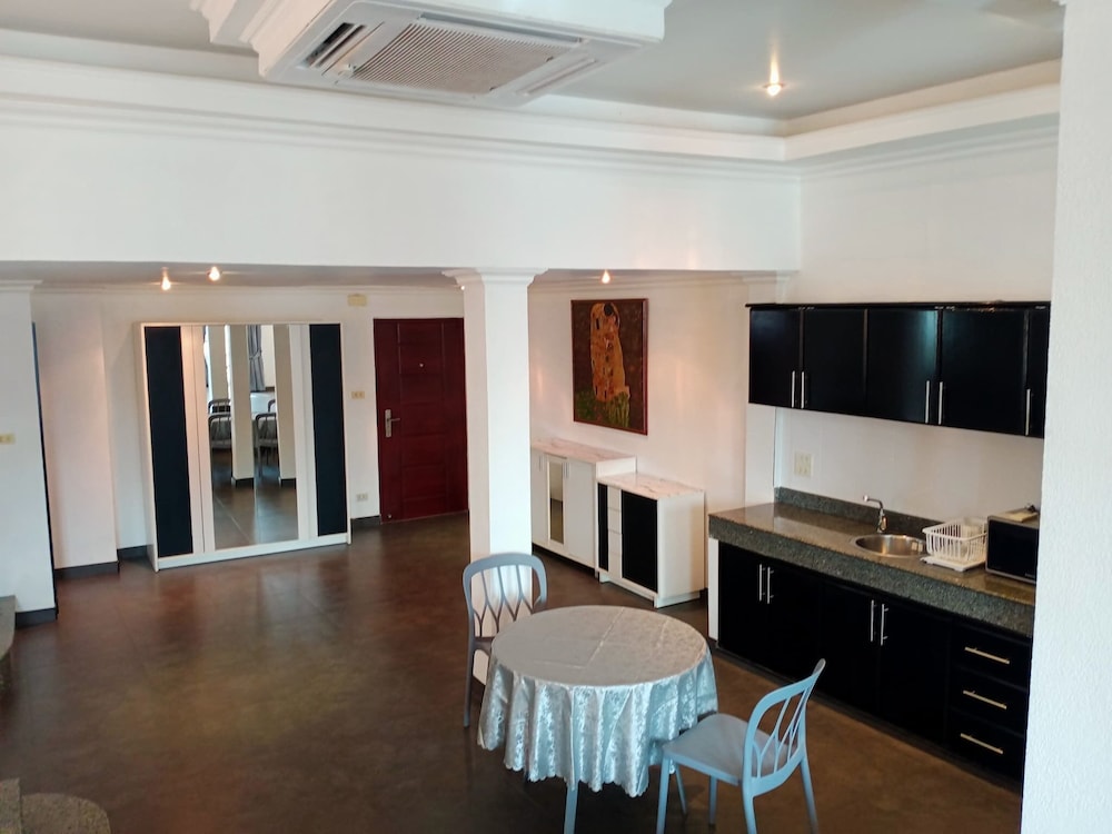 115sqm Studio Type Jacucci - Apartment 301
