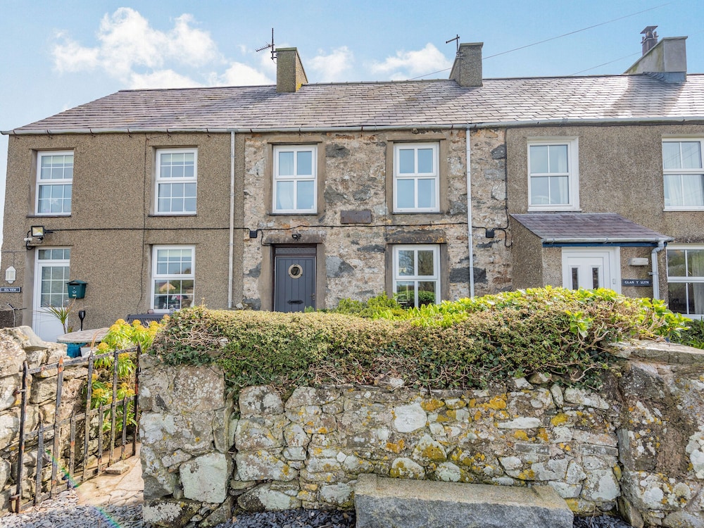 2 Sea View Cottage