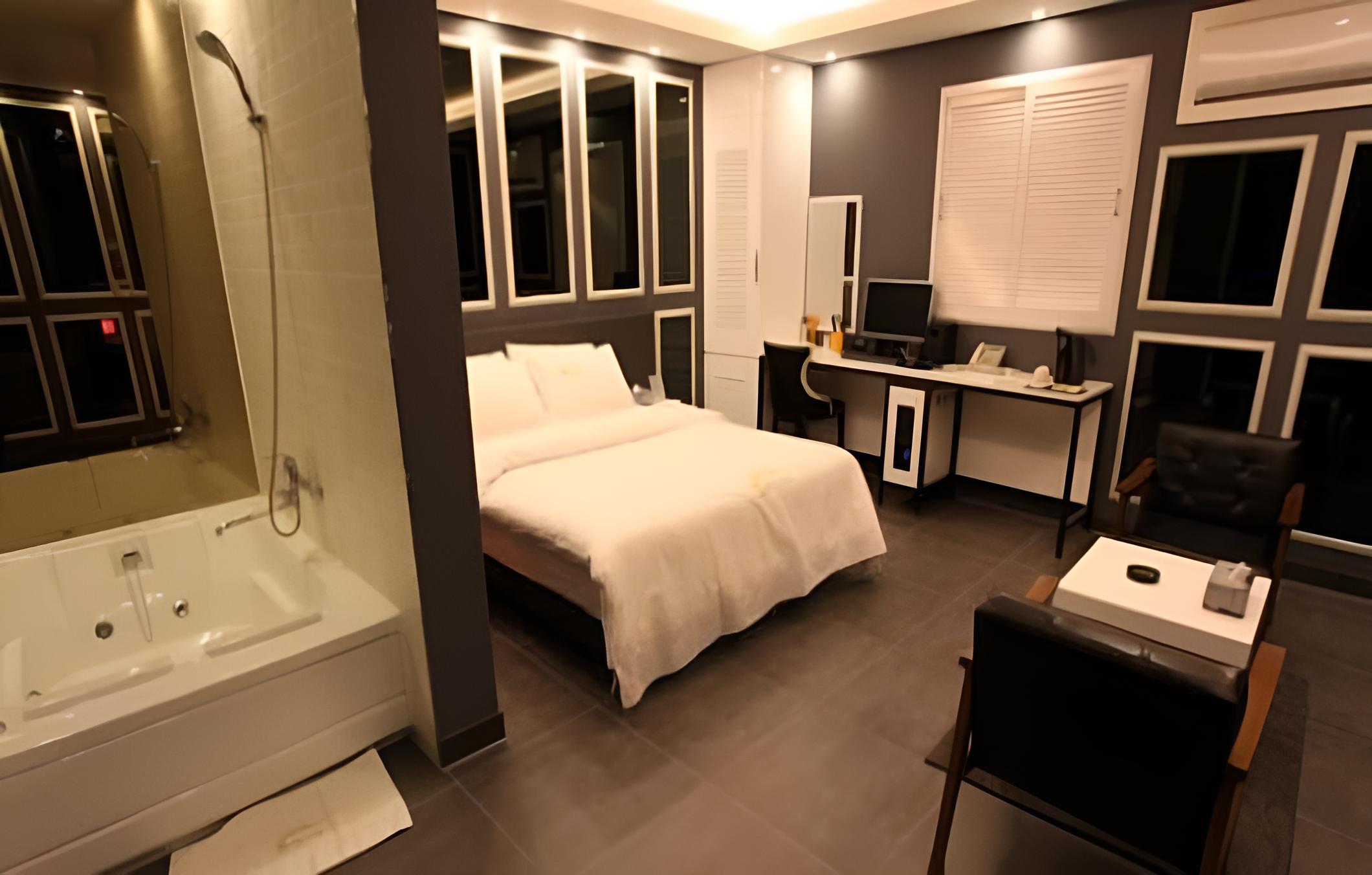 S-Petite Hotel
