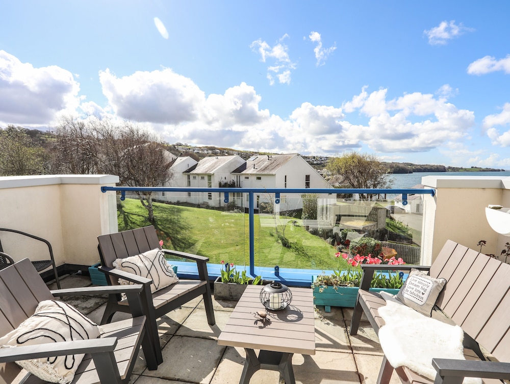 Menai View