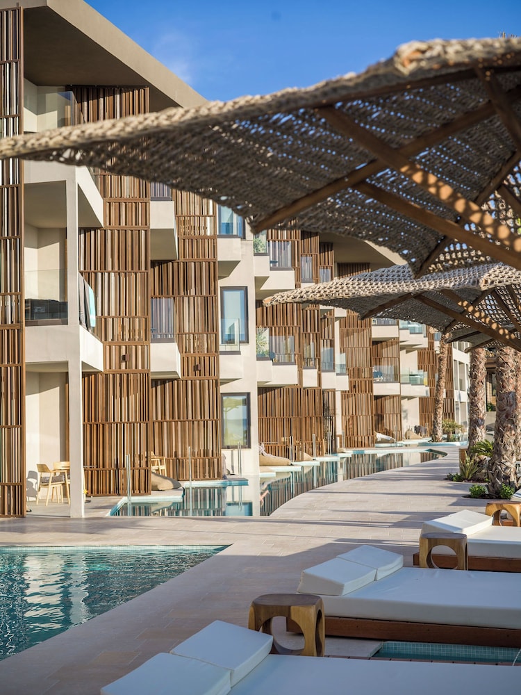 Nalu Resort & Spa