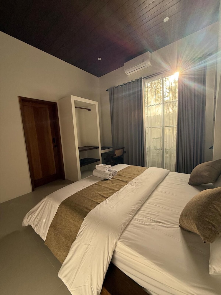 Malasama suites hotel