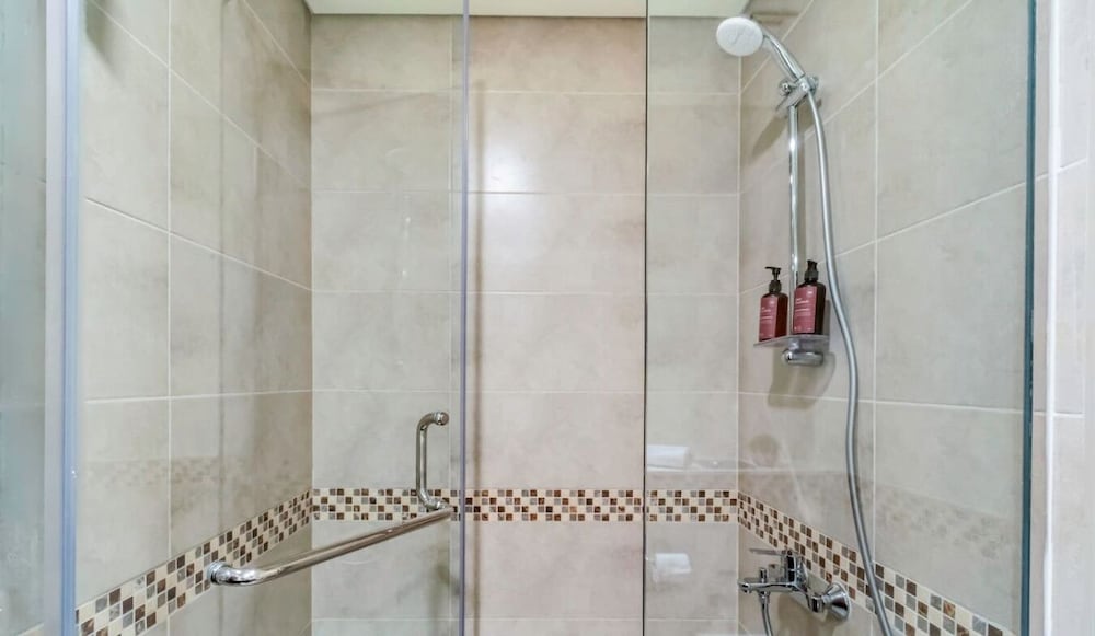 Waterfront 2BR w Canal View Near Burj Khalifa
