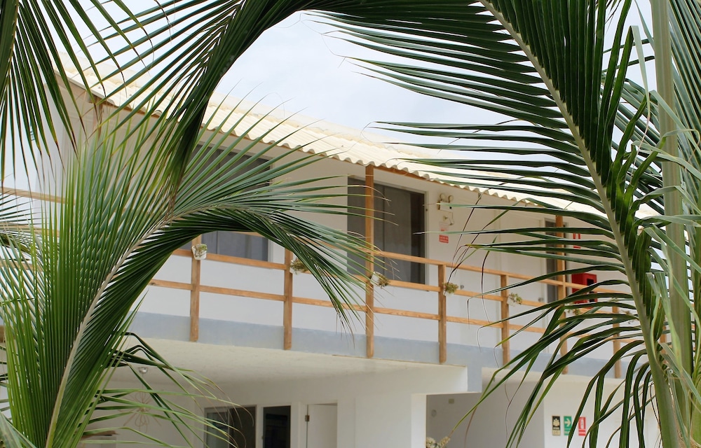 Hotel Suites del Mar - Image 1