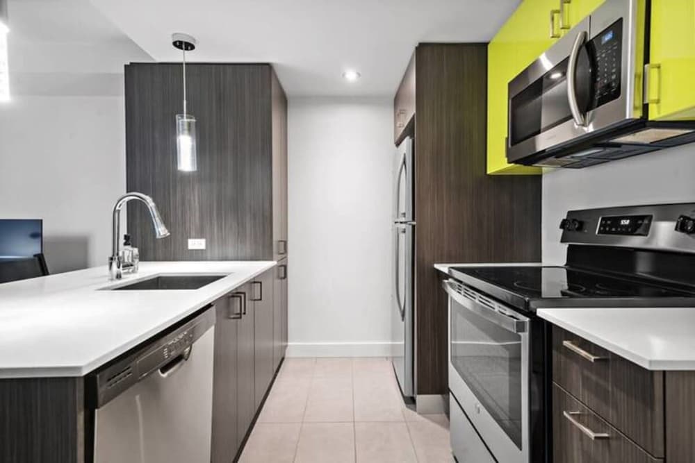 Downtown Metro Frontenac 2 BR new Apartment max 6p - Image 4