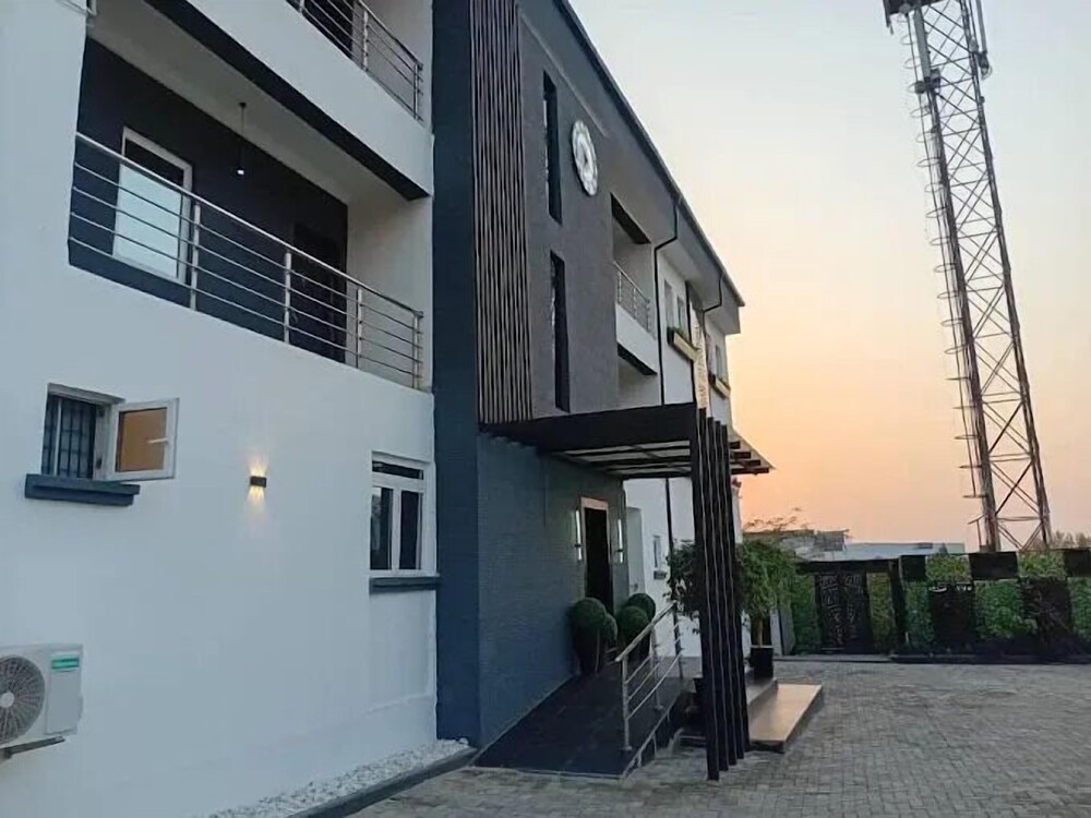 Exquisite Apartments By Signature