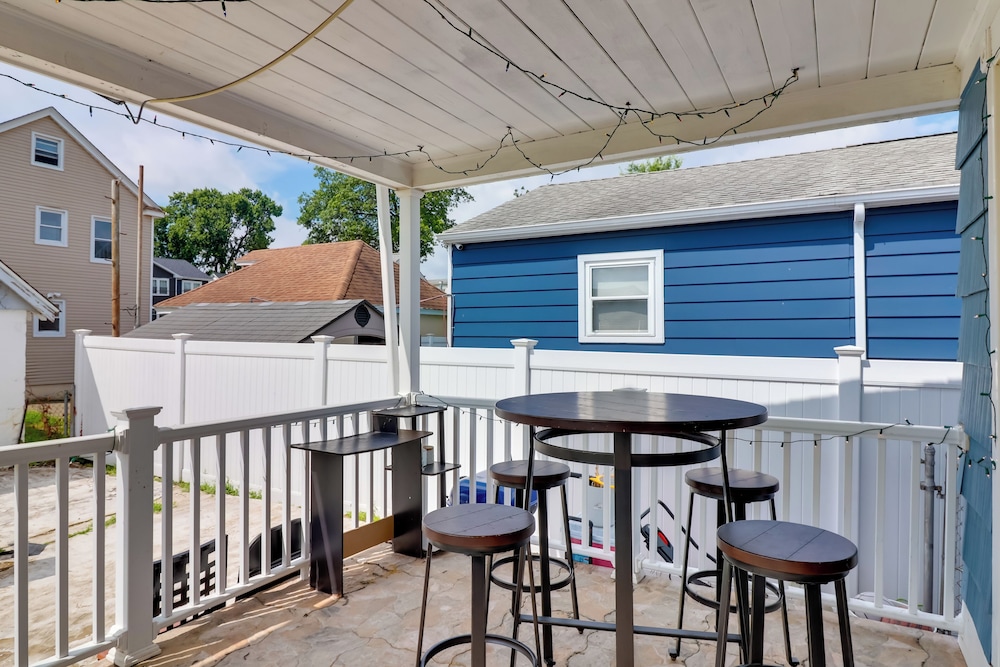 5 Mi to Dtwn Newark: Hillside Vacation Rental