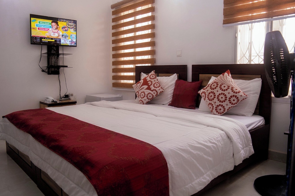 ROSSY'S APARTMENTS