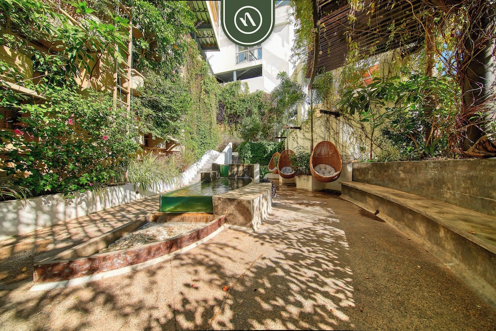 Ecofriendly 2BR Condo - Private Jacuzzi - Rooftop
