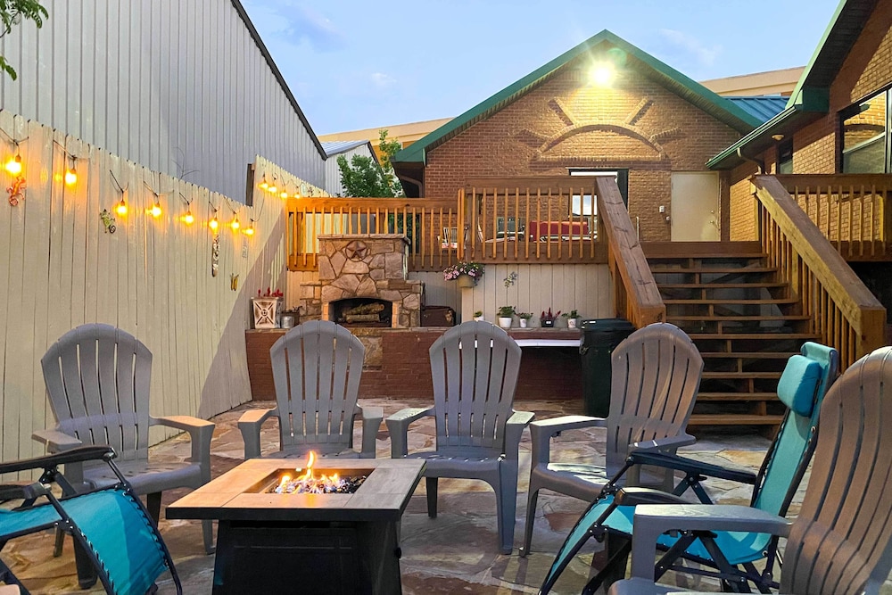 Lakefront Gem w/ Docks in Hot Springs! view 5