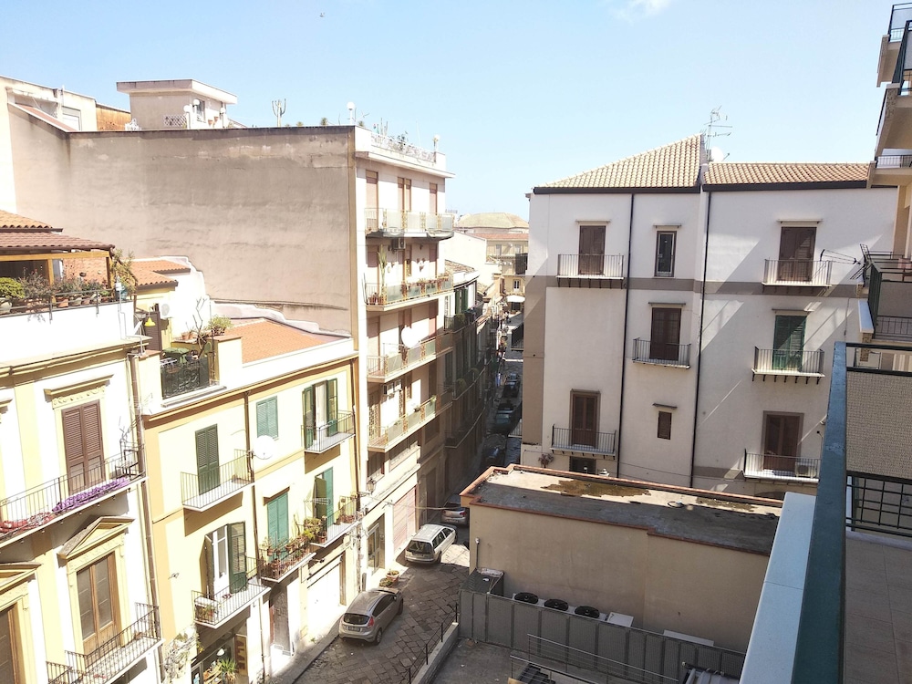 Under40 - Students Apartment - Adults Only