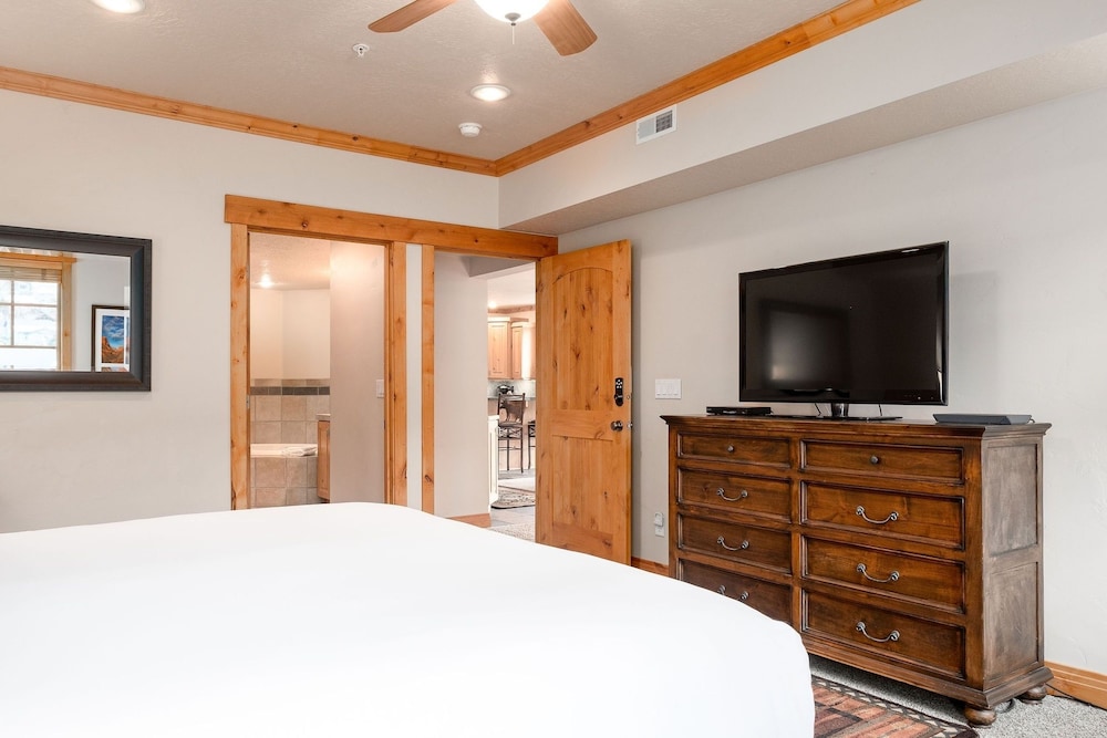 Park City Ski Resort - Town Pointe Condos