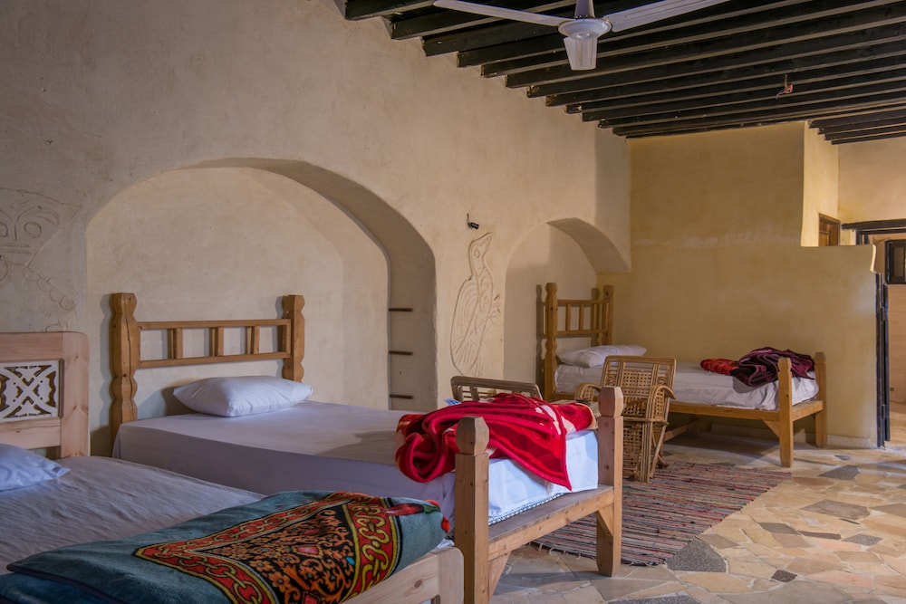 Zad Elmosafer Guest House