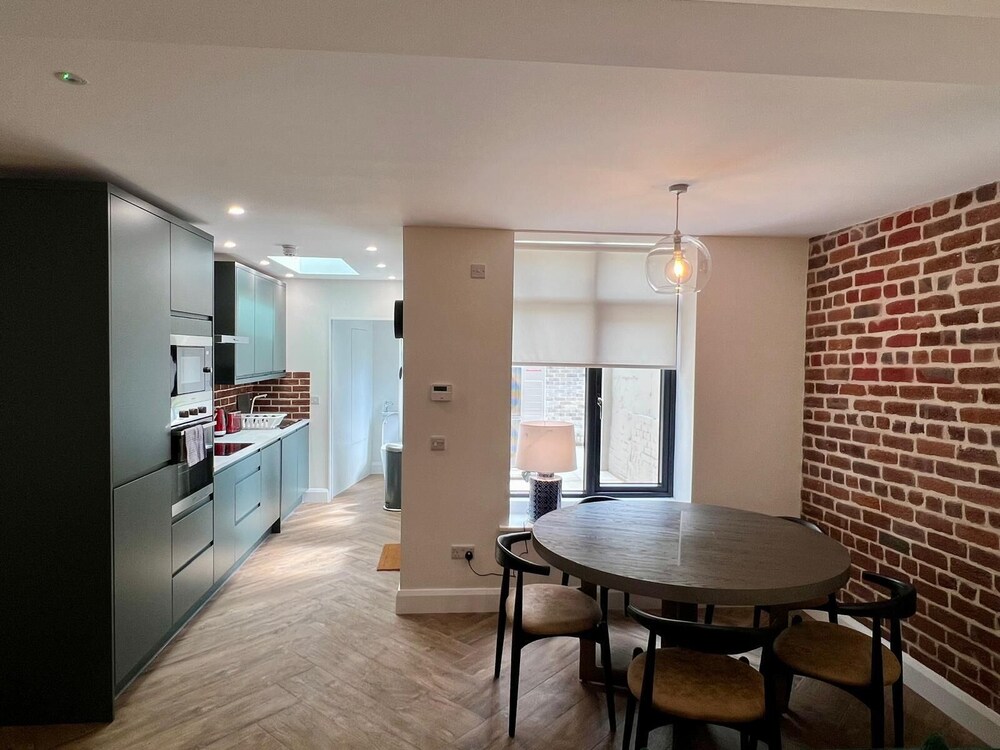IFSC Townhouse Apartments