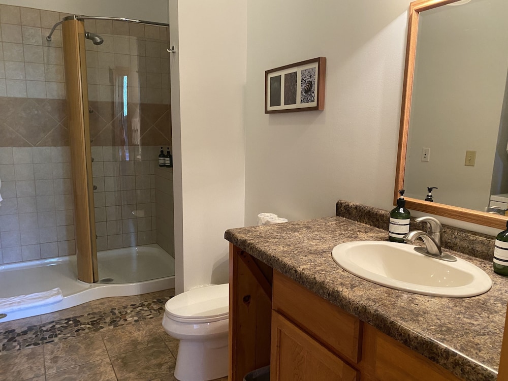 Gunflint Lodge & Outfitters