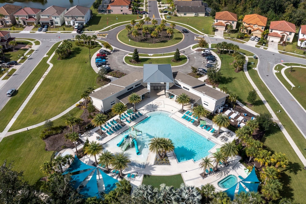 Family Friendly 12bd w Jacuzzi Veranda Palms 4401