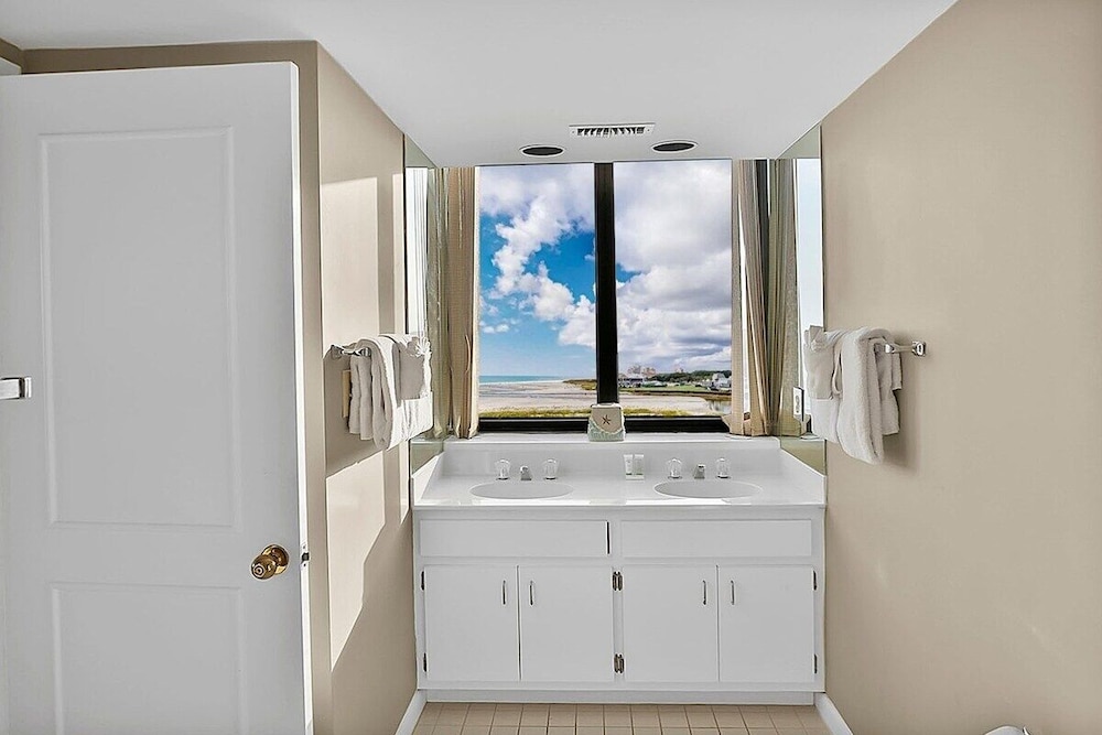 Sands Beach Club Ph1114 4 Bedroom Condo