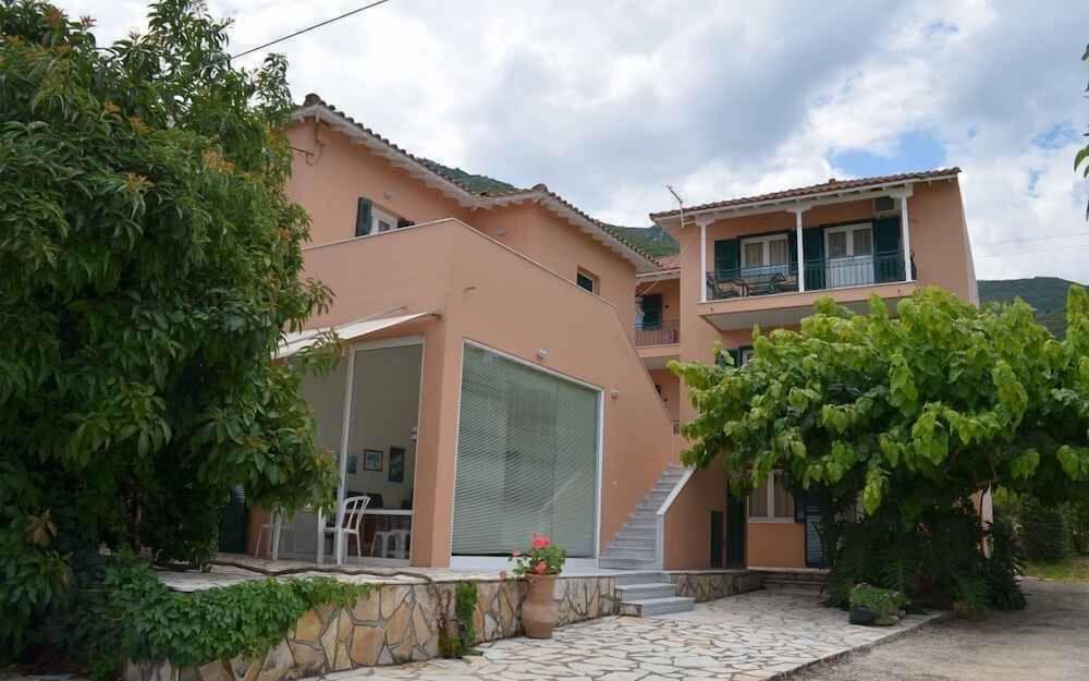 Odysseia Apartments photo 2