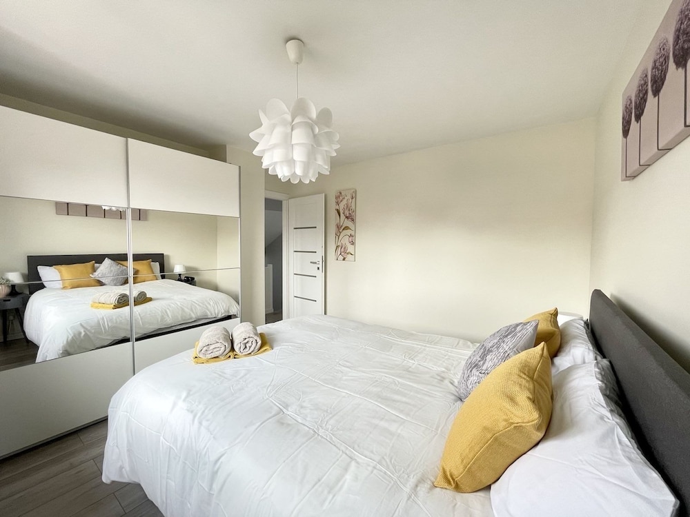 Comfy 3-bedroom House in Worksop view 5