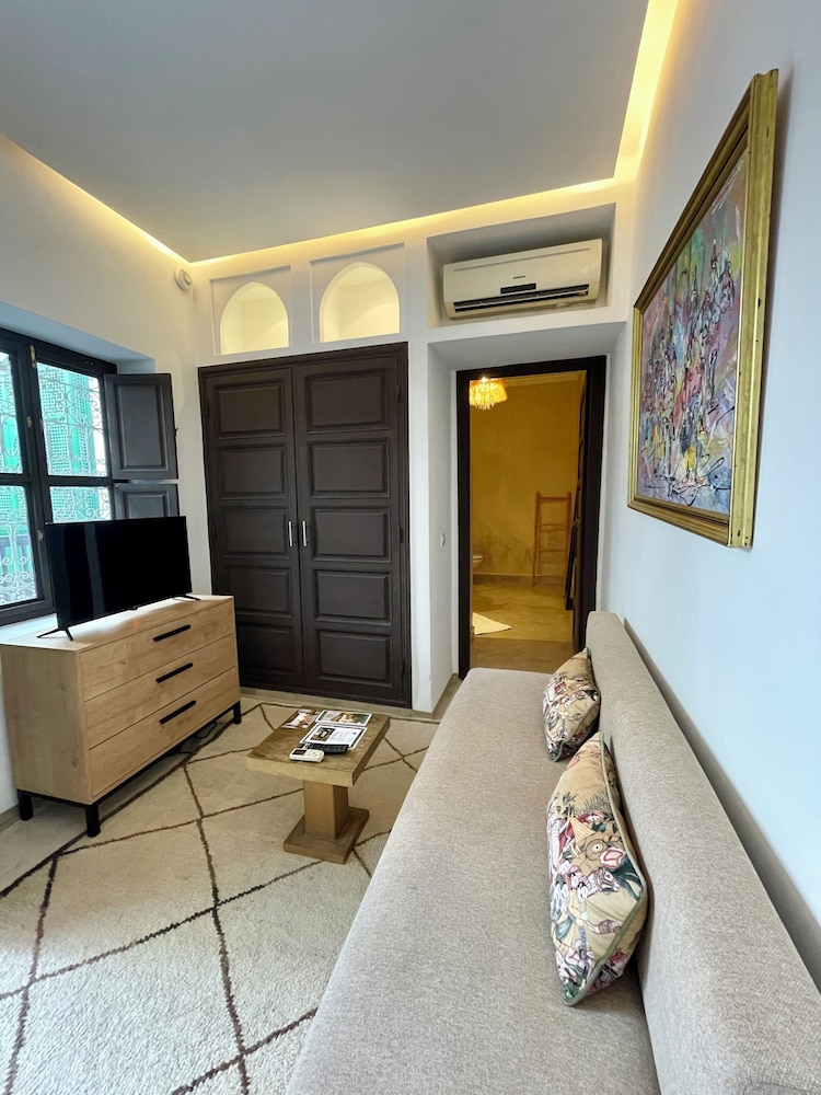 Riad Awatif le 36