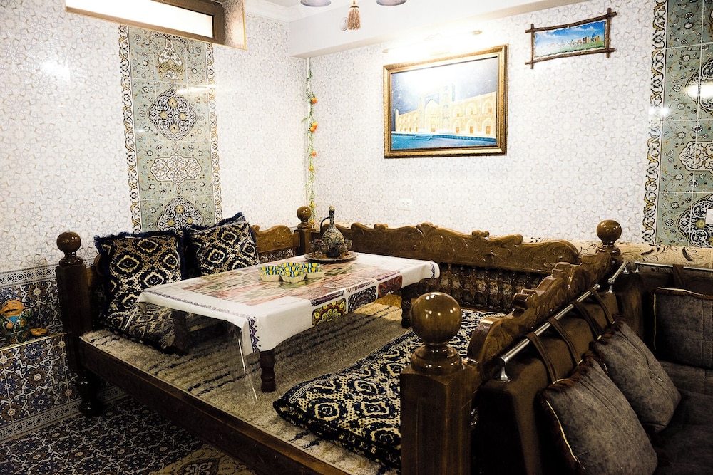 Durdona Guest House