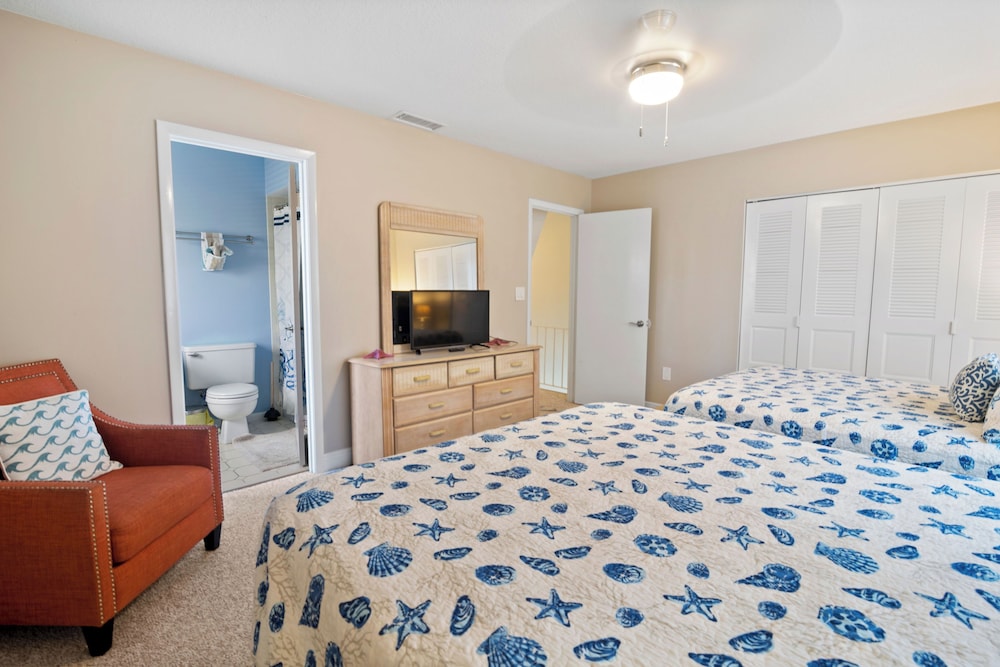 Oceanside Village C1