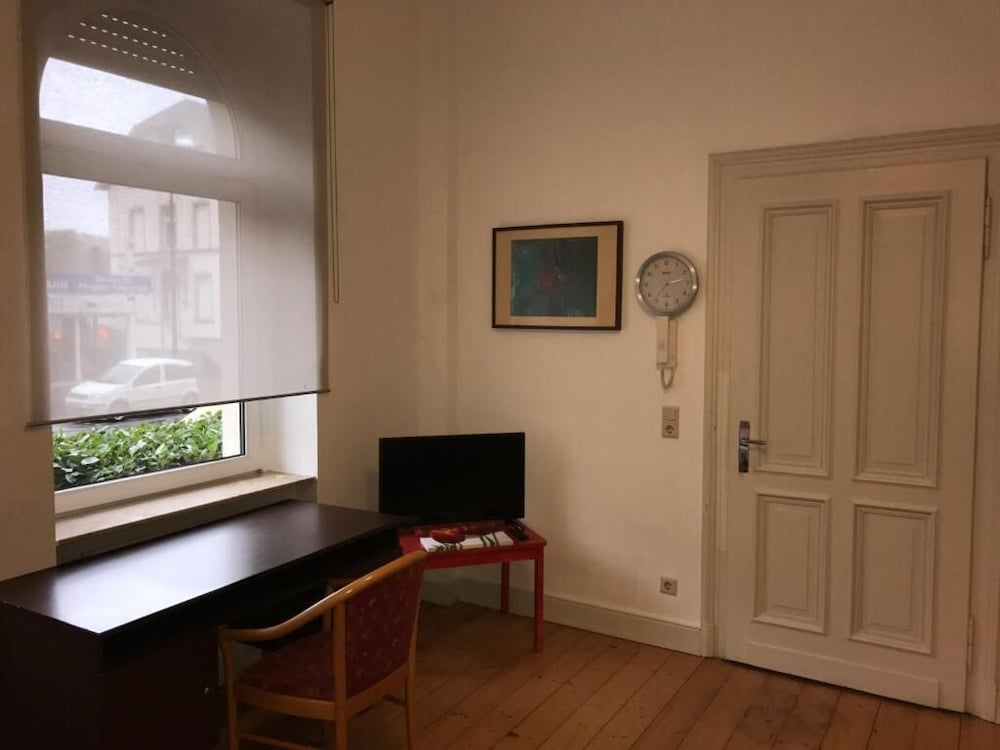 A&S Hostel Bonnerstr. 64