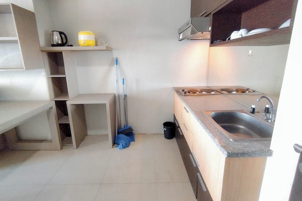 Modern Cozy Studio at The Square Surabaya Apartment